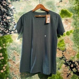EDDIE BAUER Extra large tall favorite crew neck Tee Shirt
